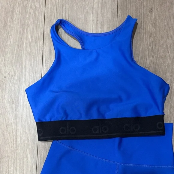 ALO Blue Sports Bra and Leggings - Picture 2 of 5